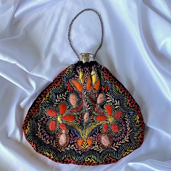 Handbags - Vintage Handbag